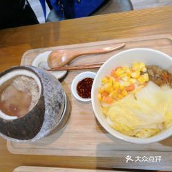 佛山美食探秘 原只椰子燉老鴨，口感與健康的完美融合